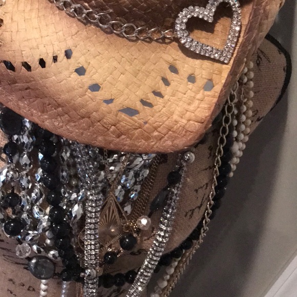 Meet your Posher, Lori - Picture 1 of 1